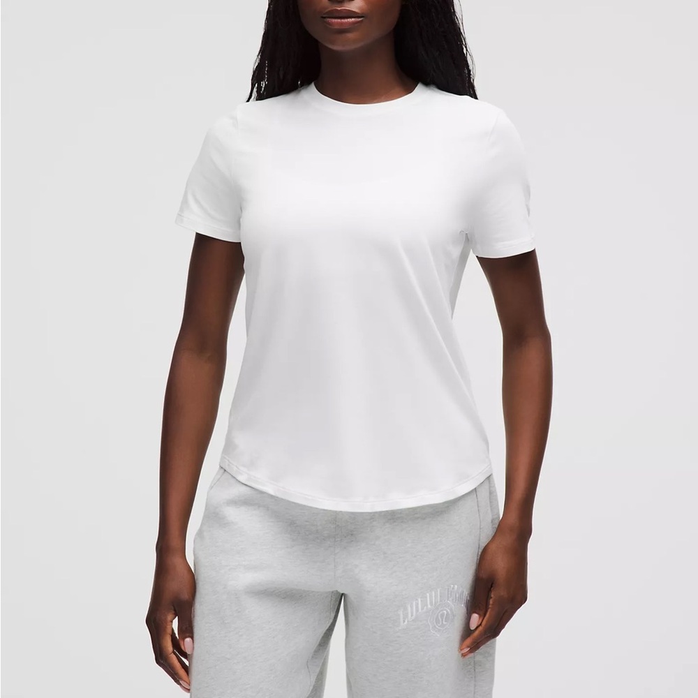 Lululemon White T-shirt Love Curved Hem Crewneck Short Sleeve Tee